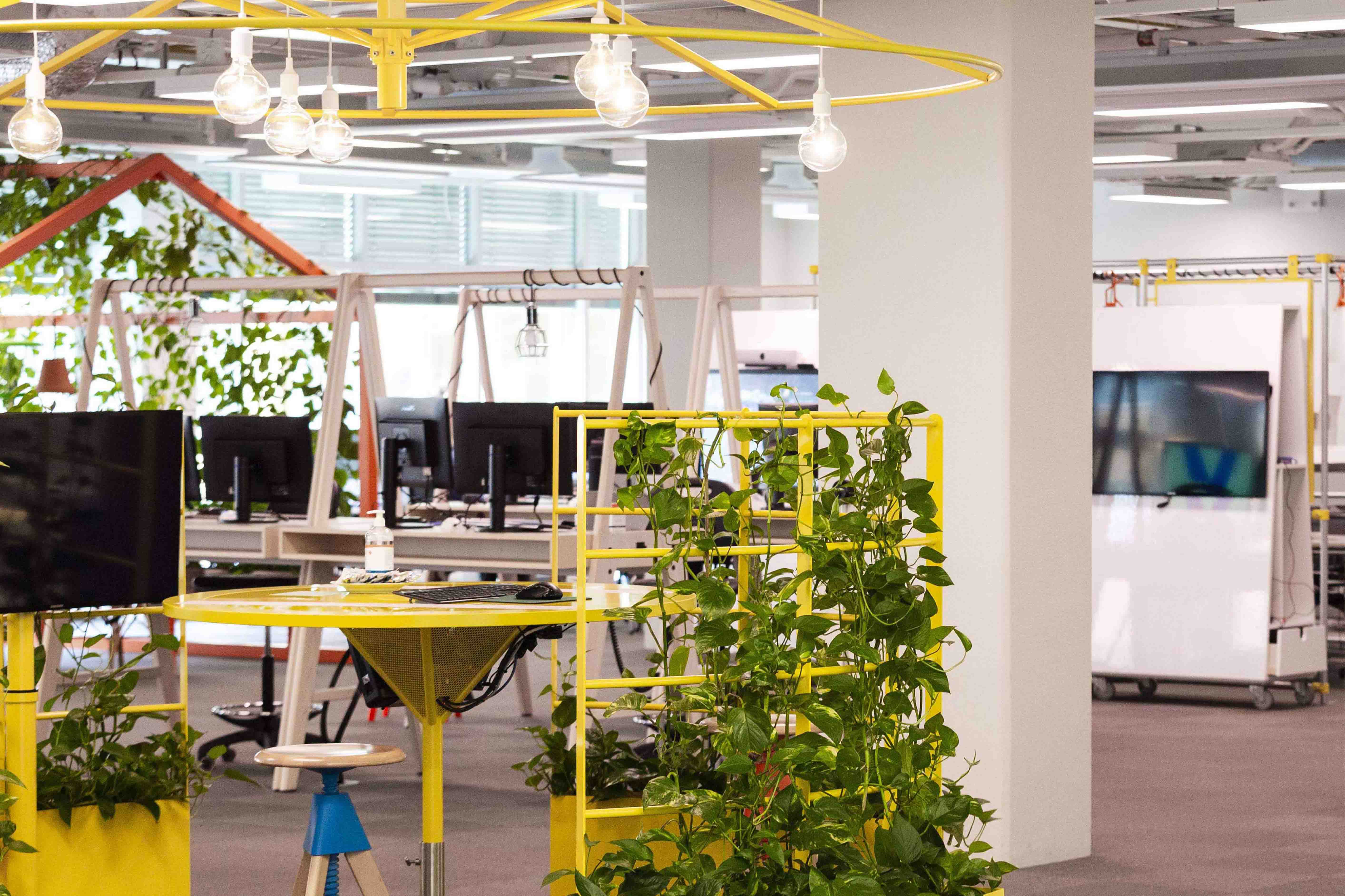 Hot Desking Equipment - How to Get Set Up Quickly and Easily with Hot ...