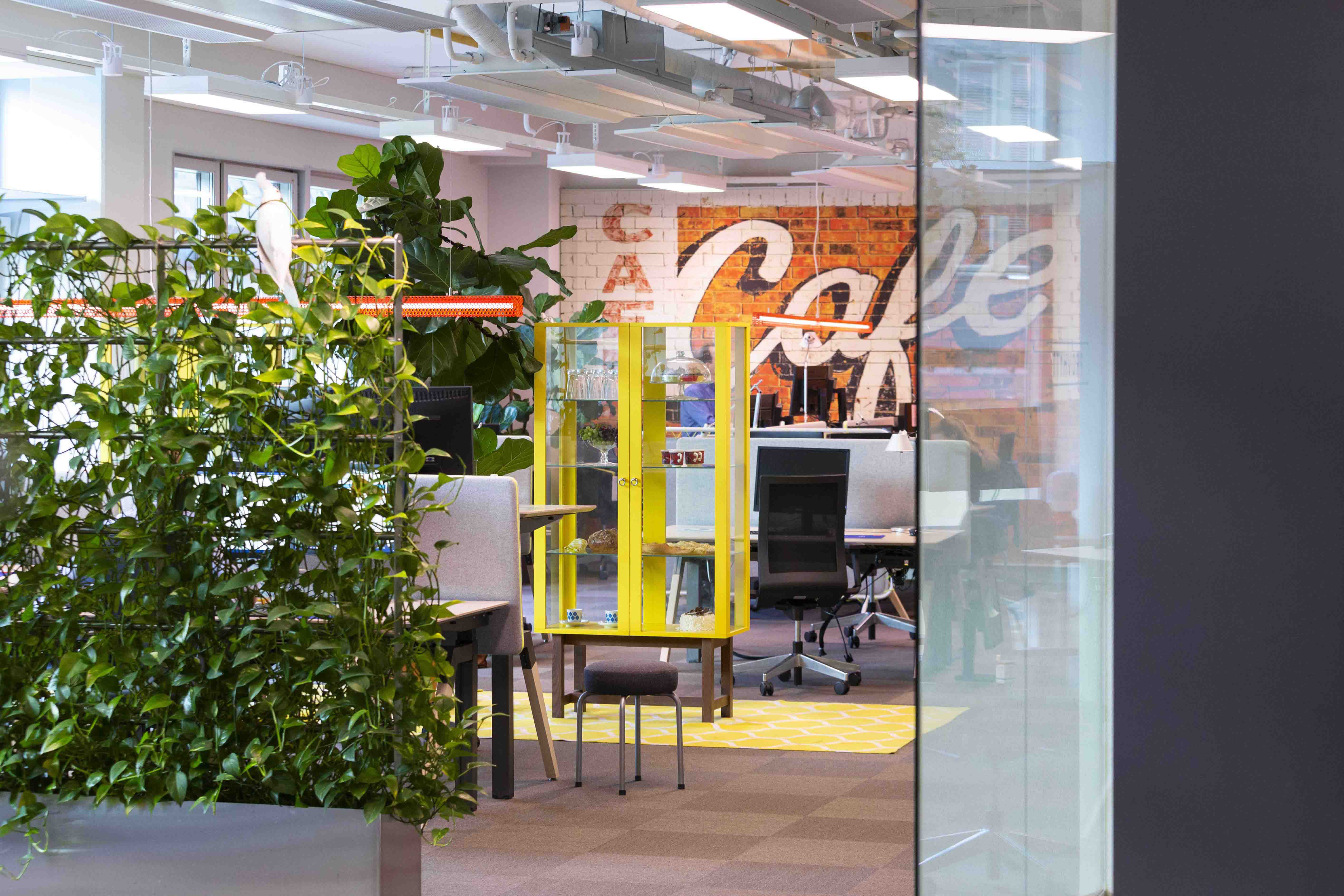 Hot Desking Equipment - How to Get Set Up Quickly and Easily with Hot ...